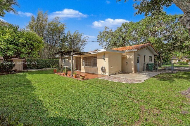 Building Photo - 8115 SW 63rd Pl