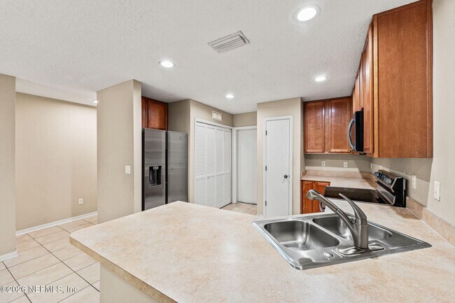 Building Photo - 4613 Gerber Ct