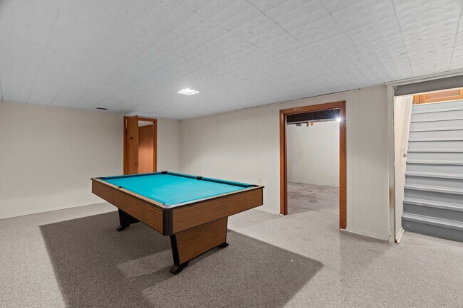 Building Photo - 6138 Emerald Ave