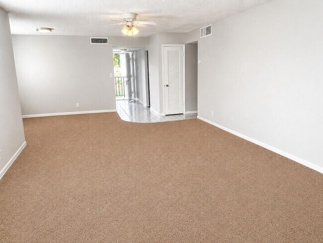 Building Photo - 3360 Spanish Moss Terrace