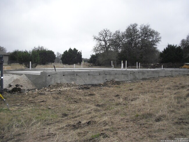 Building Photo - 123 N Lon Price