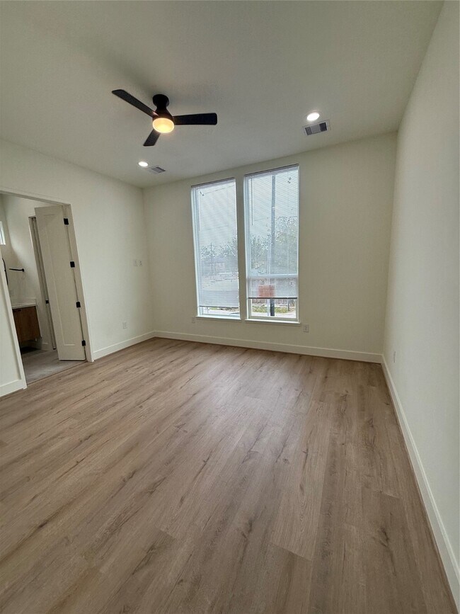 Building Photo - 1815 McKee St