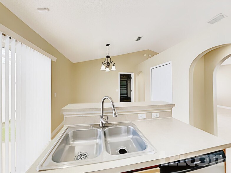 Building Photo - 6836 Playpark Trail W