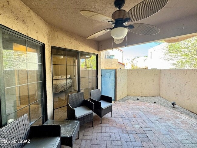 Building Photo - 4281 N River Grove Cir