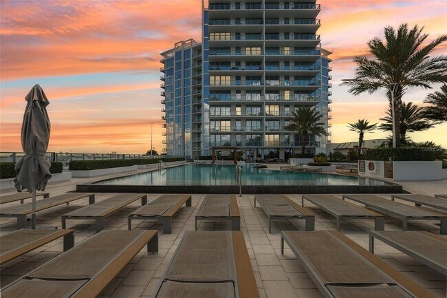 Building Photo - 5120 Marina Wy
