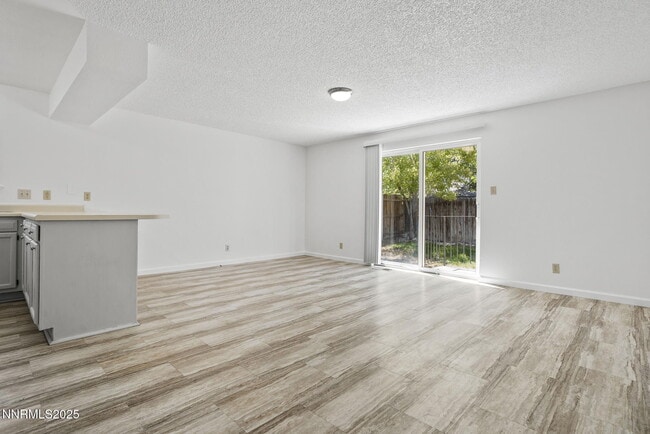 Building Photo - 600 Silver Lace Blvd
