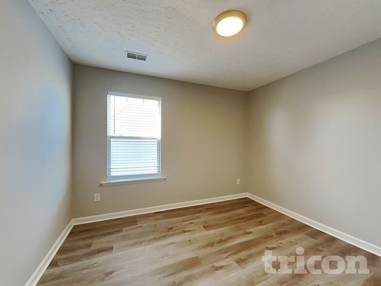 Building Photo - 1638 Zurich Dr