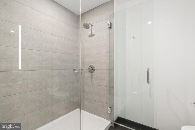 Building Photo - 210 S 12th St