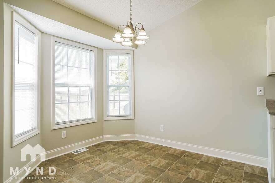 Building Photo - 54 Pedernales Dr