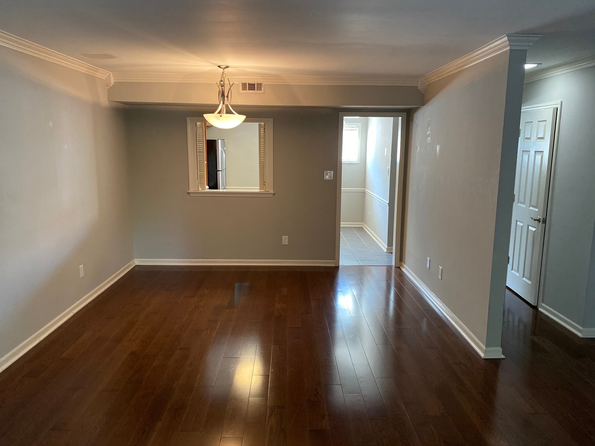 Building Photo - 1627 10th St Pl NW