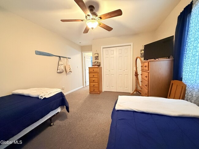 Building Photo - 23 Hillcrest Dr