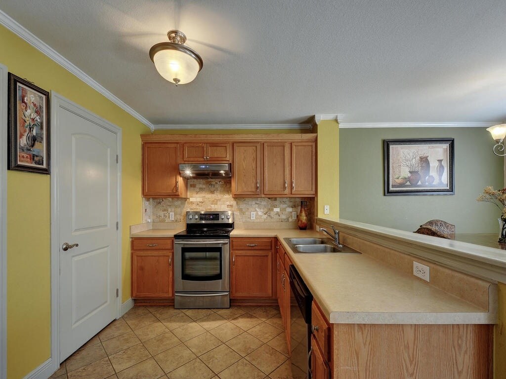 Building Photo - 8705 Davis Oaks Trail