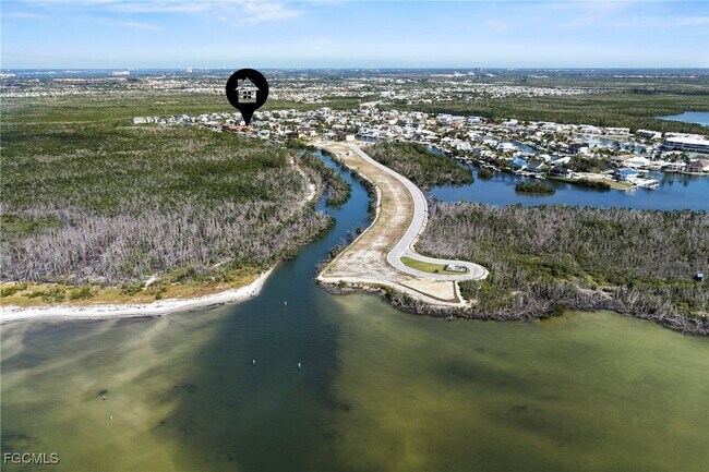 Building Photo - 18150 Old Pelican Bay Dr