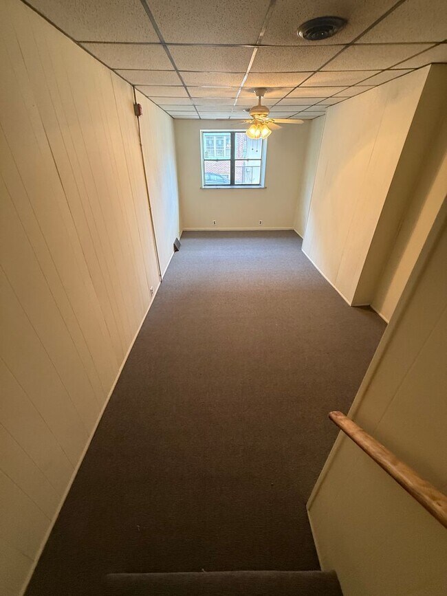 Building Photo - 2246 S 15th St