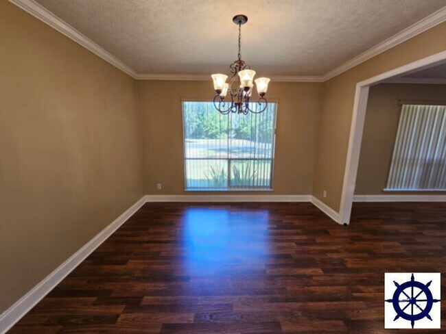 Building Photo - 2417 Pretty Bayou Island Dr