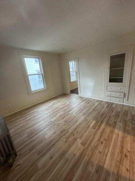 Building Photo - 24 Carey St