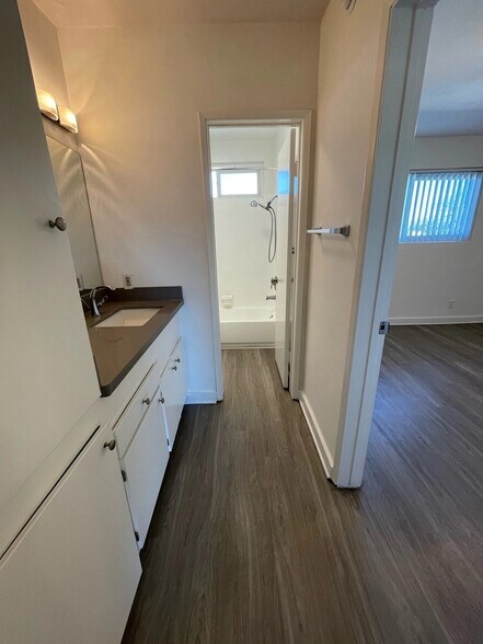 Building Photo - 5307 Sepulveda Blvd