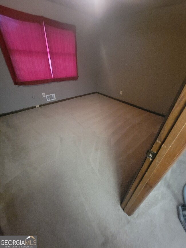 Building Photo - 2655 Union Rd SW