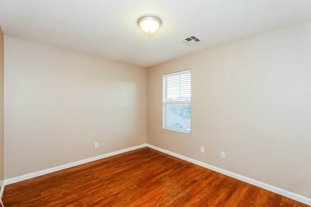 Building Photo - 6384 Whispering Clouds Ct