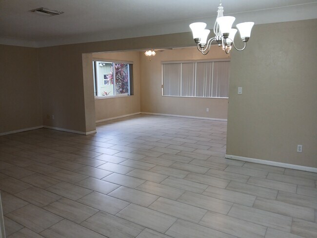 Building Photo - 5682 45th Ave N