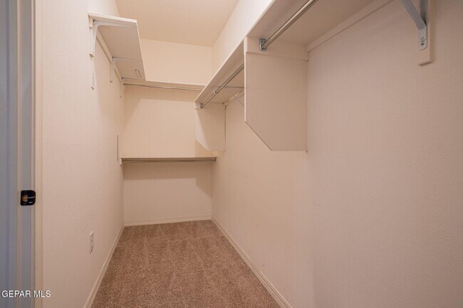Building Photo - 12897 Nidd Ave
