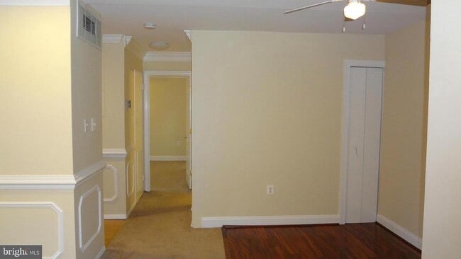 Building Photo - 430 Girard St