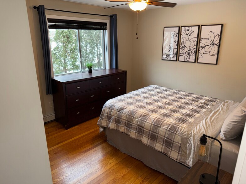 Building Photo - 47 Lafayette Ave NE