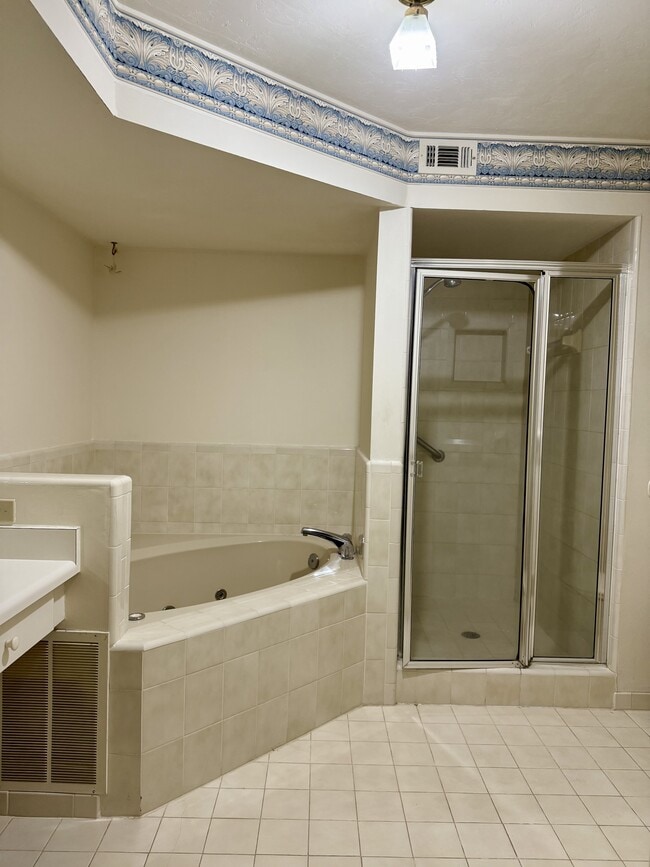 Building Photo - 3709 NW 58th Pl