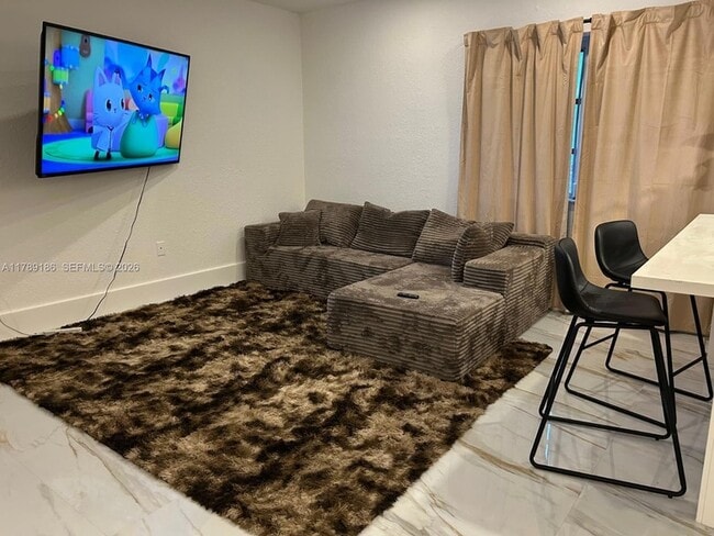 Building Photo - 760 Euclid Ave