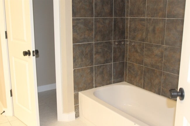 Building Photo - 4920 Deerwood Cir