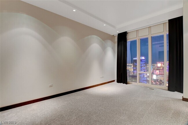 Building Photo - 3750 Las Vegas Blvd S