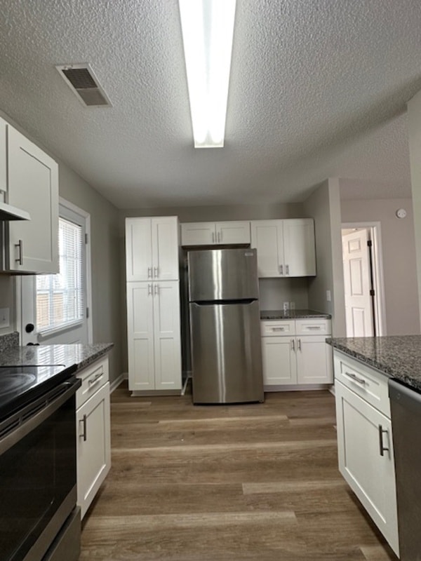 Building Photo - 121 Fair Haven Way