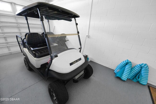 Building Photo - 109 Salt Shaker St