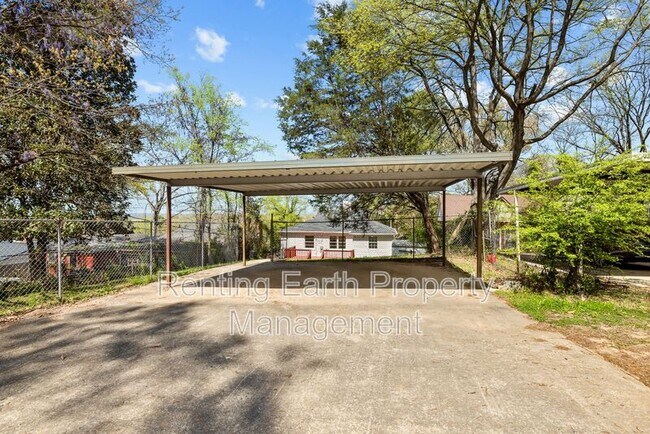 Building Photo - 3113 Pike Rd