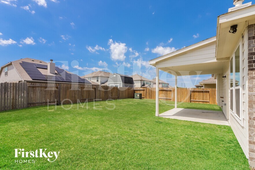 Building Photo - 439 Sky Ridge Dr