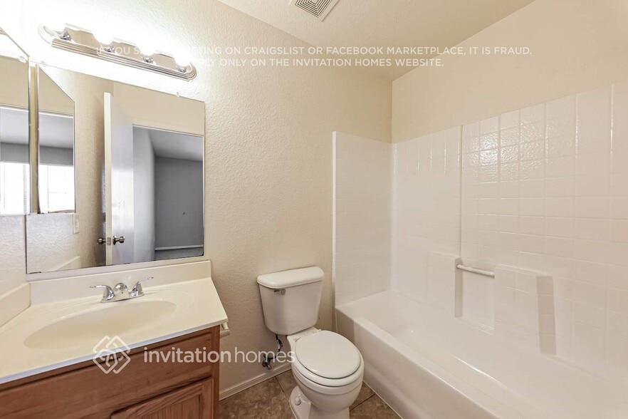 Building Photo - 7801 N 44th Dr