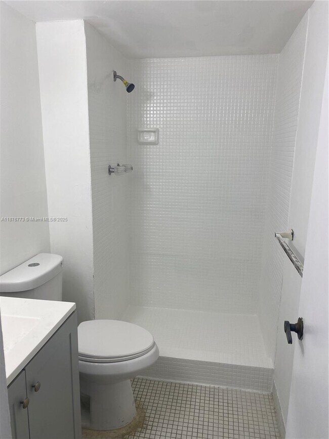 Building Photo - 486 NW 165th St