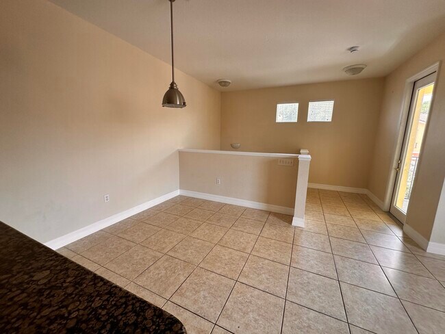 Building Photo - 44 SE Sedona Cir
