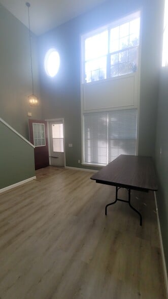kitchen to front door - 10820 Rumson Ct
