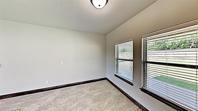 Building Photo - 1217 N Nature Way