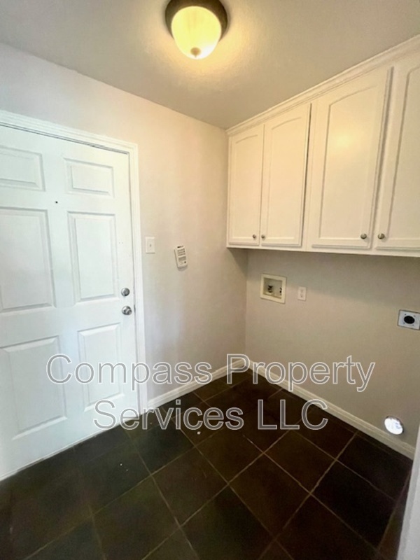 Building Photo - 2924 Palomino Trail