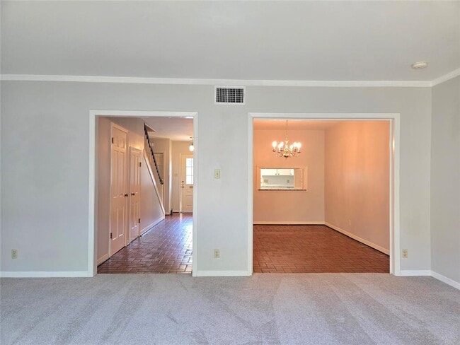 Building Photo - 1500 Elton Ln