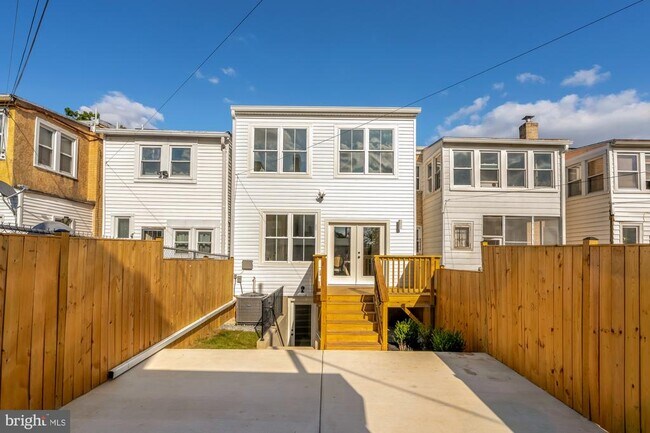 Building Photo - 4830 8th St NW