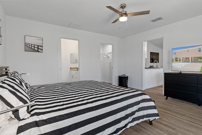 Building Photo - 4800 S Polderland Way