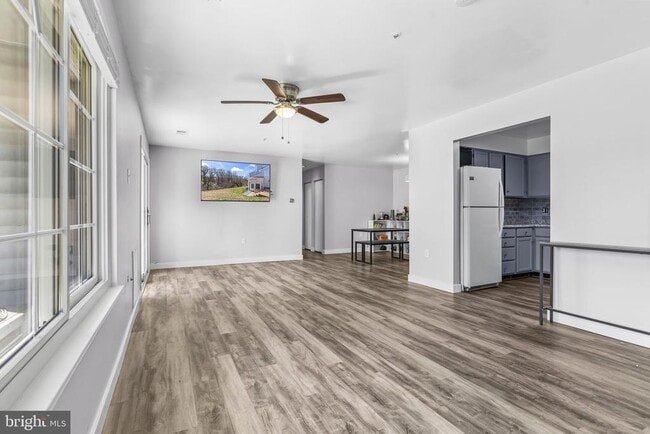 Building Photo - 8730 Grasmere Ct