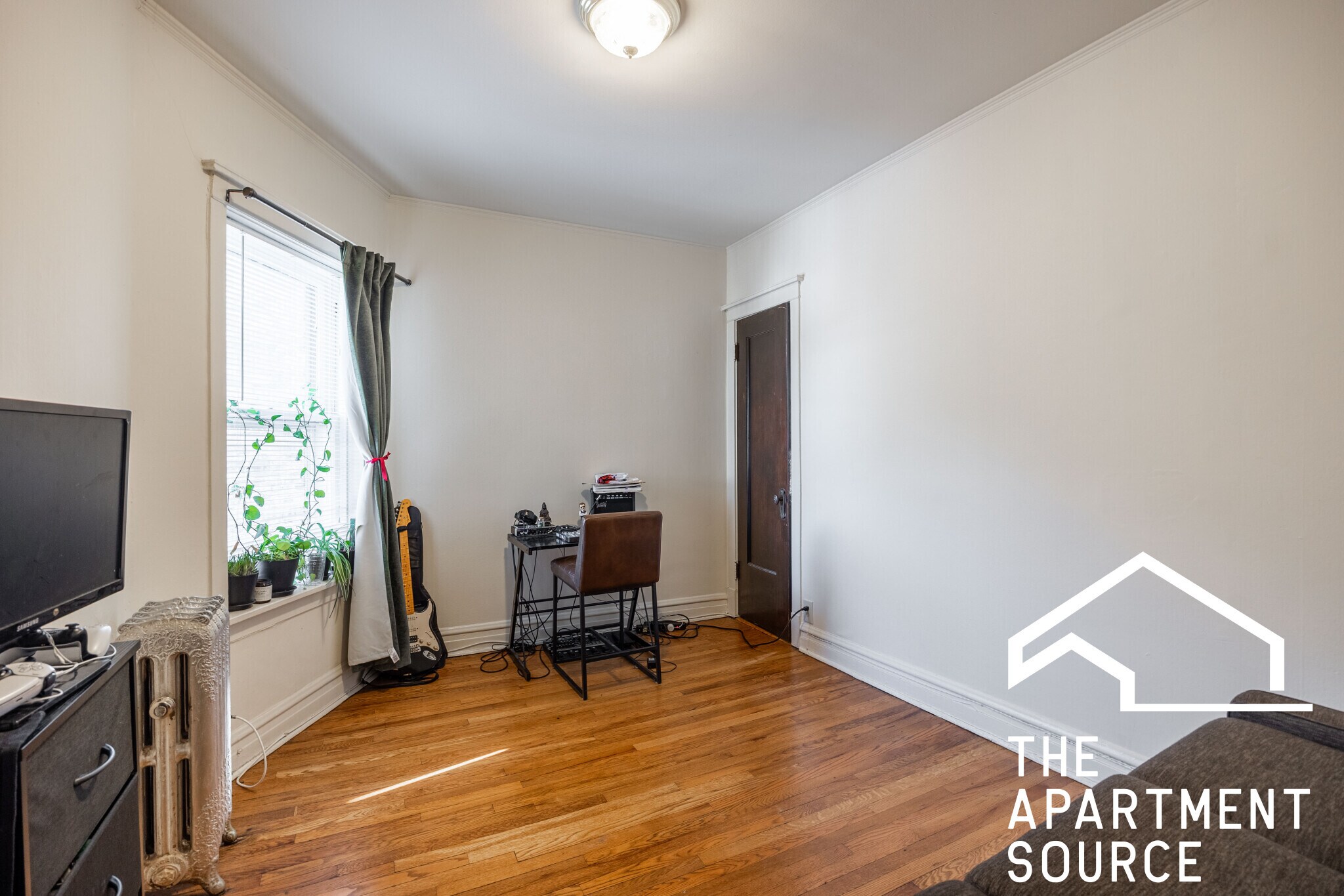 Building Photo - 1432 W Jonquil Terrace