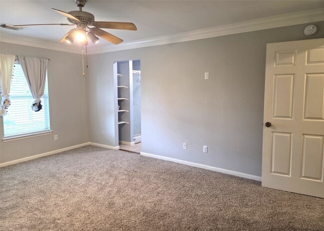 Building Photo - 18011 Featherfield Ln