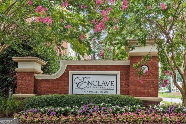 Building Photo - 1407 Westchester Ridge NE