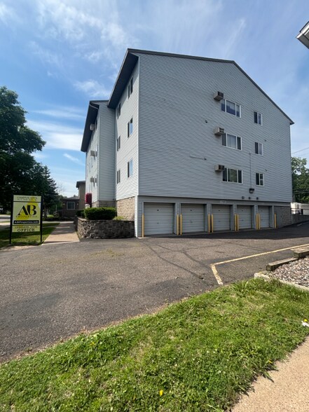 Building Photo - 411 5th Ave S
