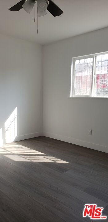 Building Photo - 136 W 99th St